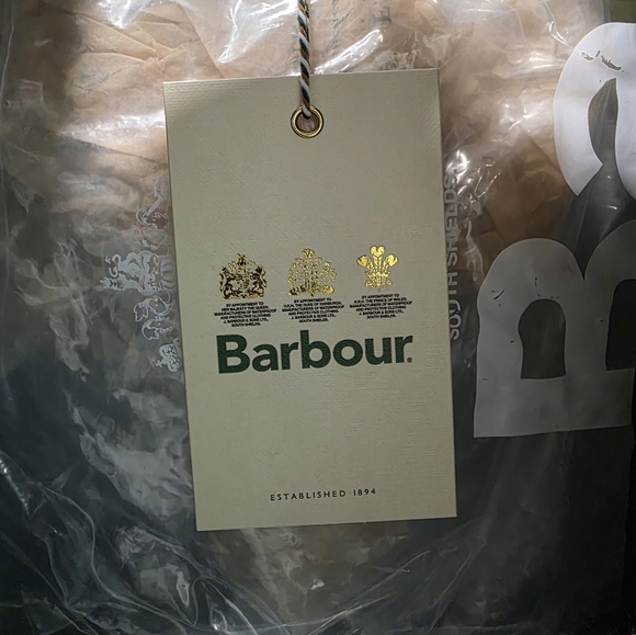 Barbour Waxed Lowerdale Gilet Vest in Olive, Size Large (Mens) - Picture 5 of 6